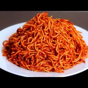 Pasta with Tomato Sauce and Salad